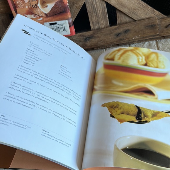 FONDUE BOOKS (2)) - Picture 3 of 5